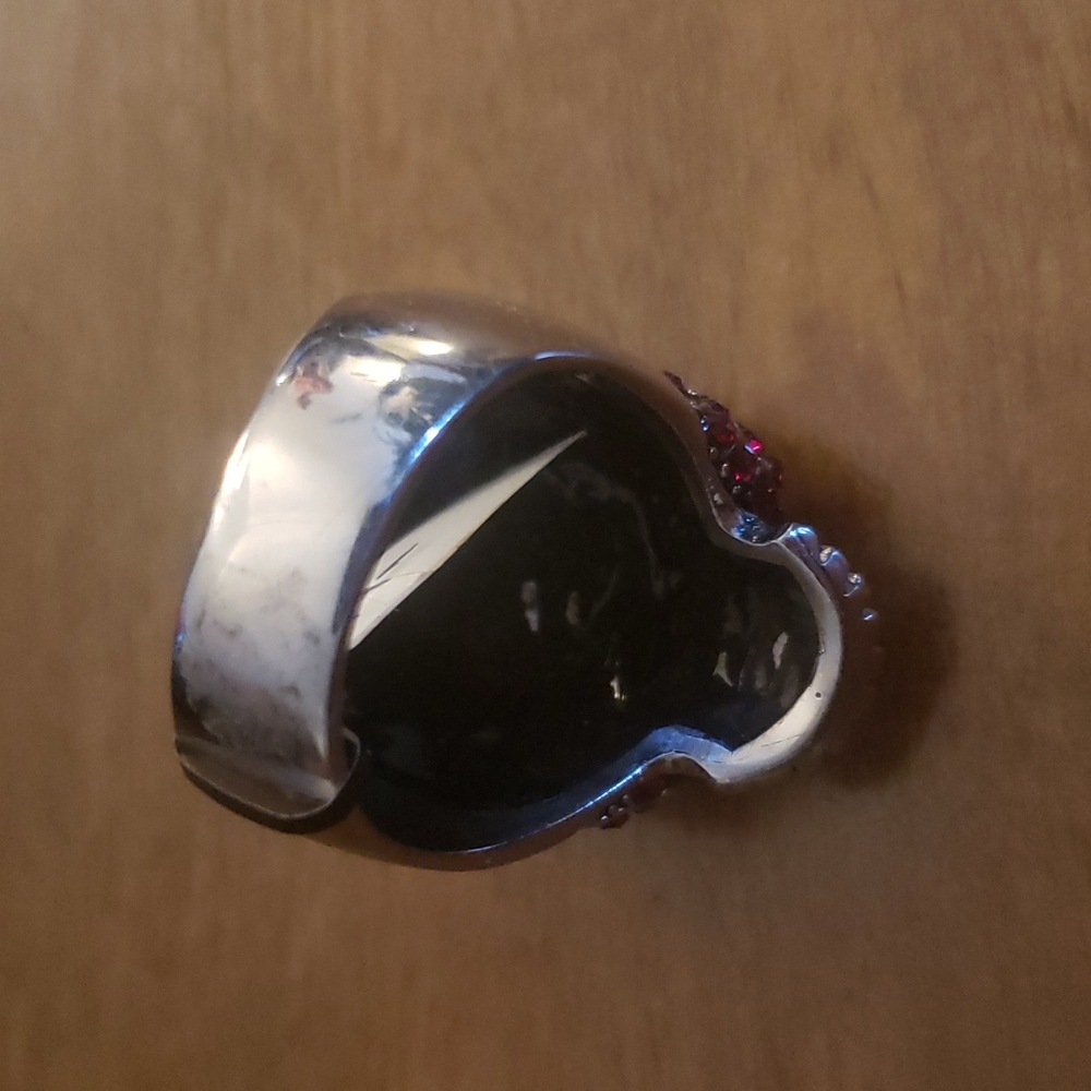 Ruby Crystal Skull - Picture 2 of 2